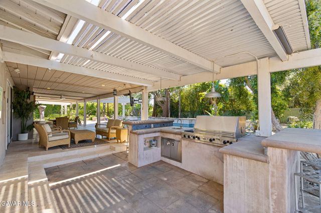18200 Vintage Street, Northridge, CA 91325