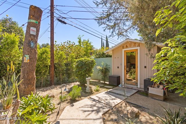 18200 Vintage Street, Northridge, CA 91325