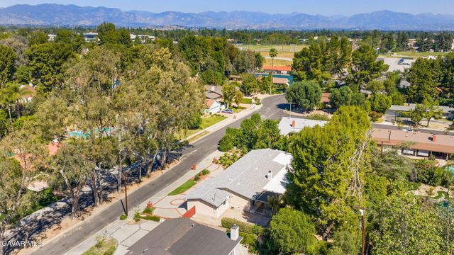 18200 Vintage Street, Northridge, CA 91325