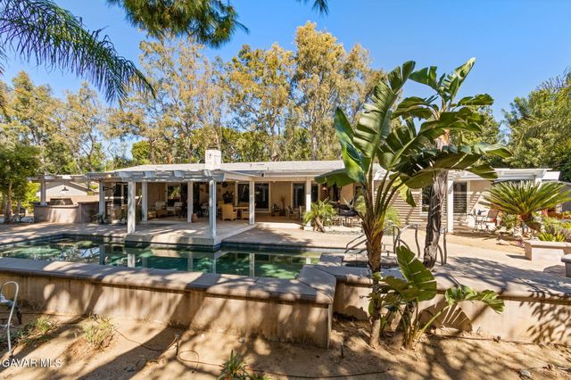 18200 Vintage Street, Northridge, CA 91325