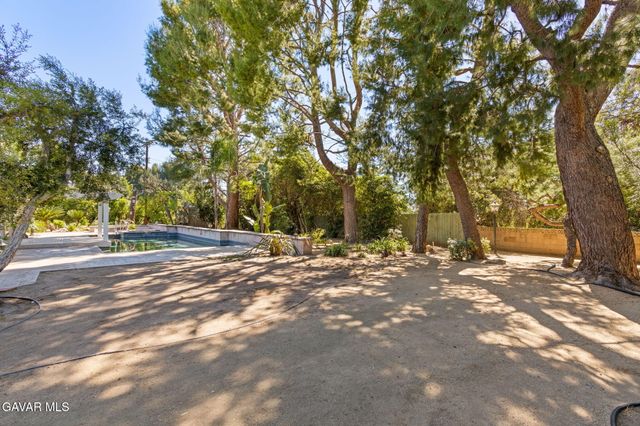 18200 Vintage Street, Northridge, CA 91325