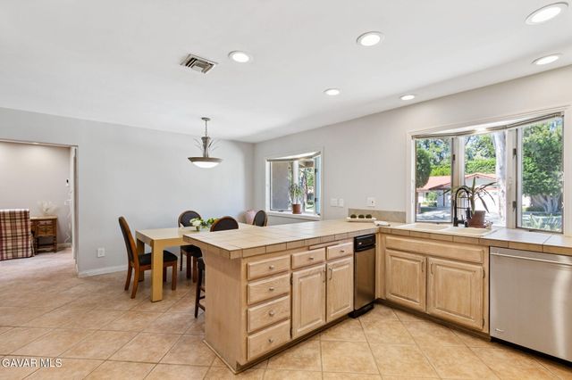 18200 Vintage Street, Northridge, CA 91325