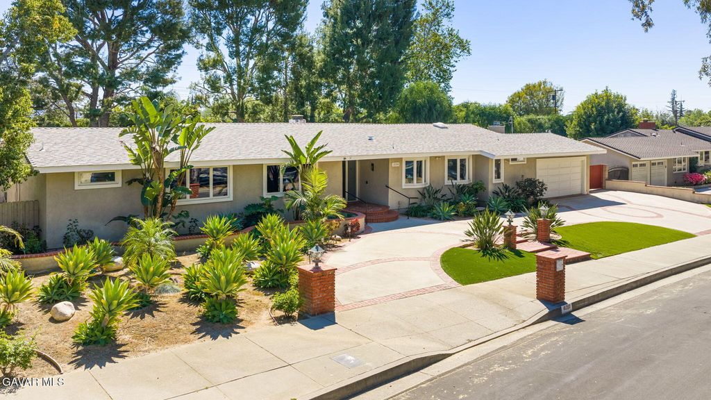 18200 Vintage Street, Northridge, CA 91325