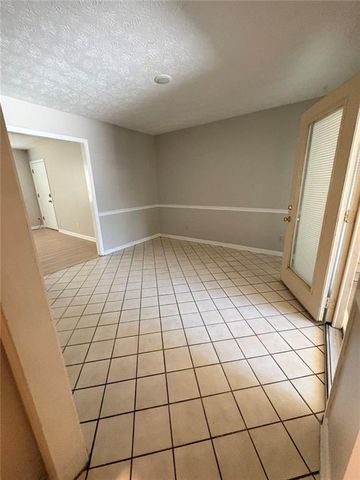 212 W Highland Avenue, Monroe, GA 30655