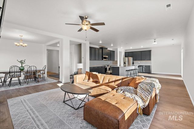 10199 Bellevue Ridge St, Nampa, ID 83687