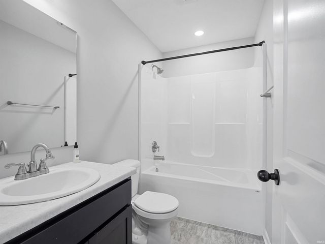 9704 Chadwick Lane, Fort Wayne, IN 46808