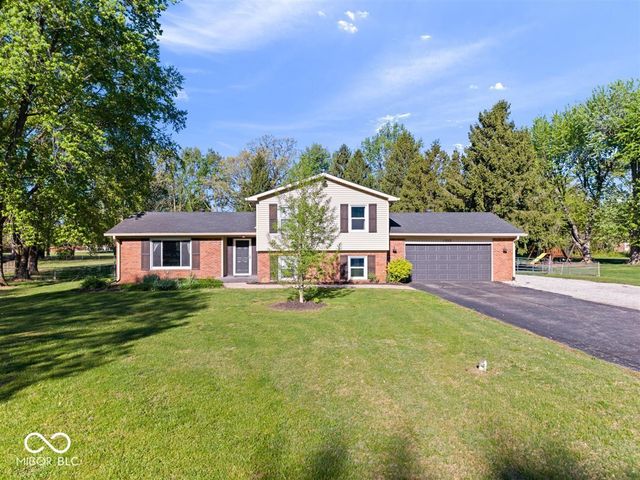 1352 Westwind Drive, Avon, IN 46123