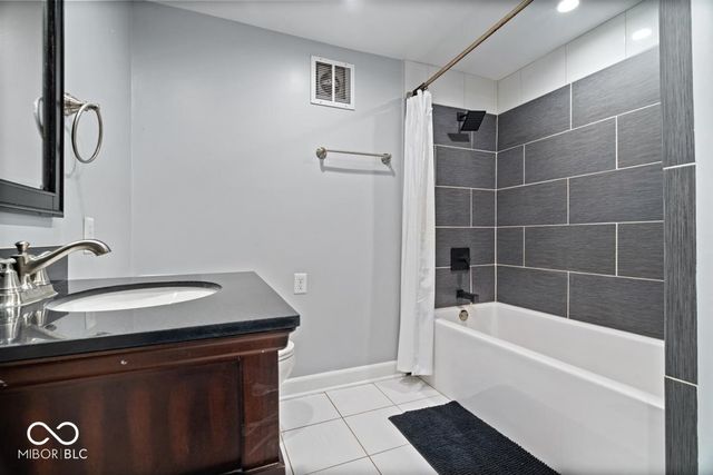 1352 Westwind Drive, Avon, IN 46123