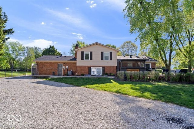 1352 Westwind Drive, Avon, IN 46123