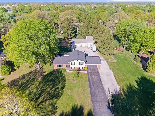 1352 Westwind Drive, Avon, IN 46123