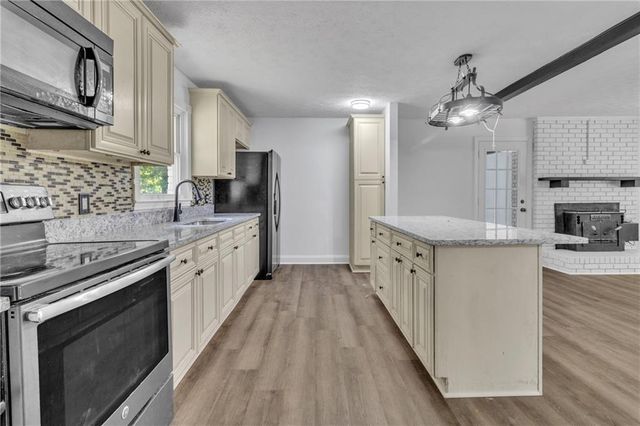 199 Mckaskey Creek SE Road, Cartersville, GA 30121
