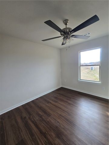 402 Cattleman Lane, Siloam Springs, AR 72761