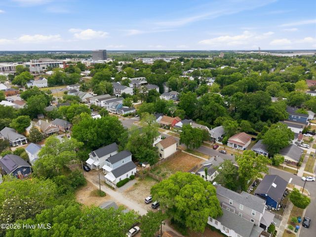 715 Brooks Alley, Wilmington, NC 28401