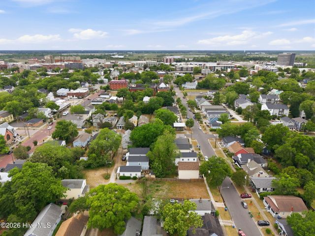 715 Brooks Alley, Wilmington, NC 28401