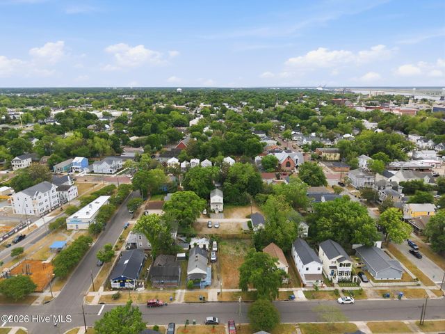 715 Brooks Alley, Wilmington, NC 28401