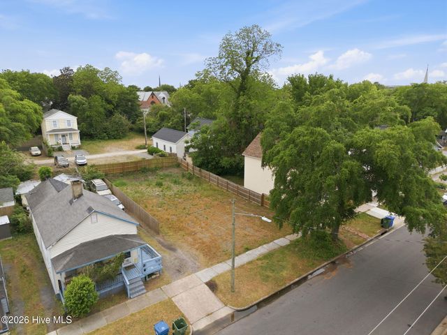 715 Brooks Alley, Wilmington, NC 28401