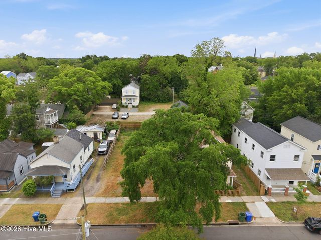 715 Brooks Alley, Wilmington, NC 28401