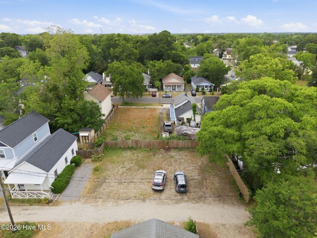 715 Brooks Alley, Wilmington, NC 28401