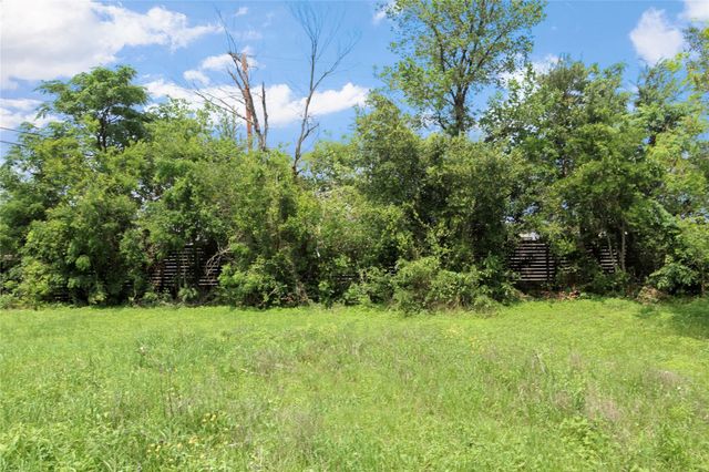 633 Uhland RD, San Marcos, TX 78666