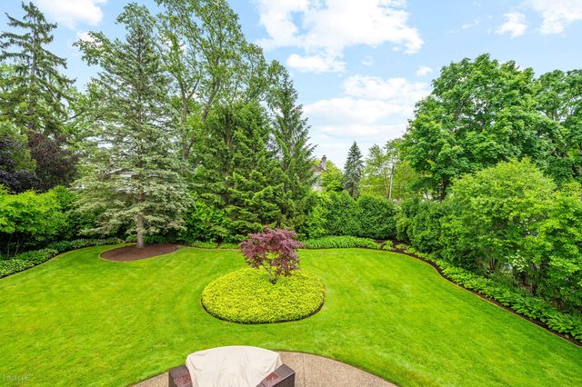 244 Lincoln Drive, Glencoe, IL 60022
