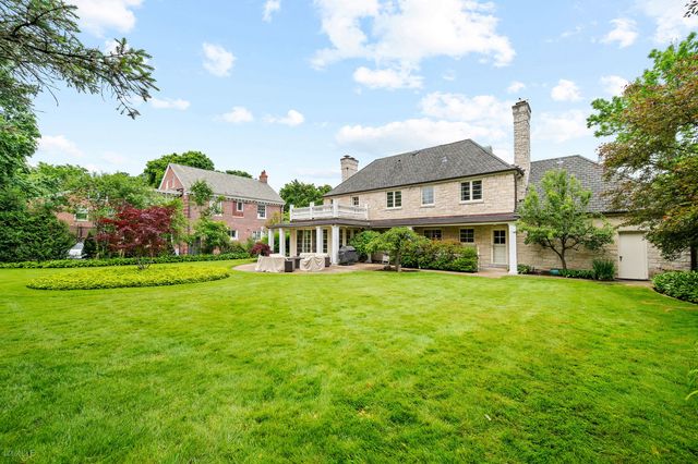 244 Lincoln Drive, Glencoe, IL 60022