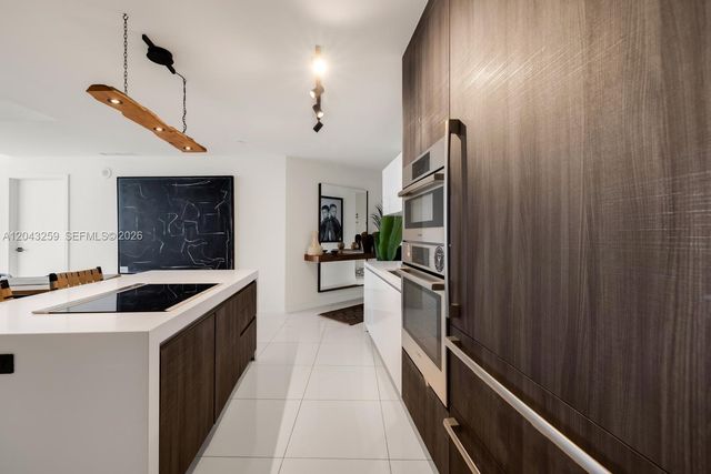 851 NE 1st Ave 3403, Miami, FL 33132
