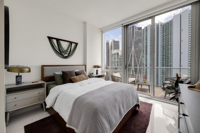 851 NE 1st Ave 3403, Miami, FL 33132