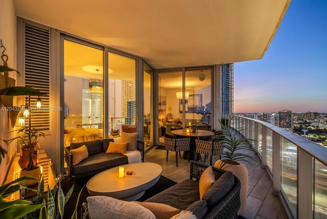 851 NE 1st Ave 3403, Miami, FL 33132