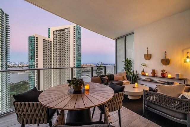851 NE 1st Ave 3403, Miami, FL 33132