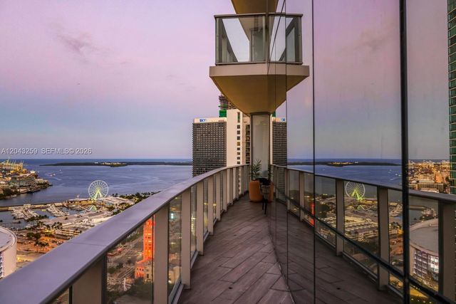 851 NE 1st Ave 3403, Miami, FL 33132