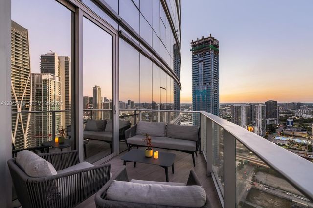 851 NE 1st Ave 3403, Miami, FL 33132