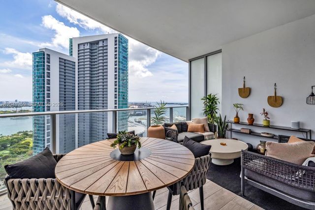 851 NE 1st Ave 3403, Miami, FL 33132