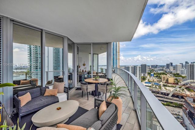 851 NE 1st Ave 3403, Miami, FL 33132