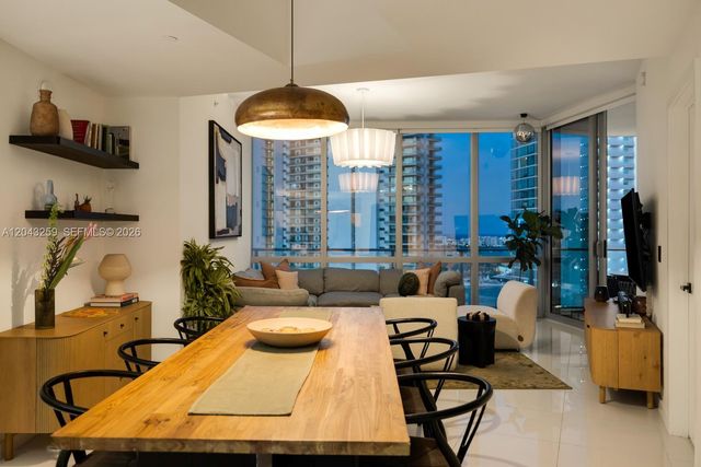 851 NE 1st Ave 3403, Miami, FL 33132
