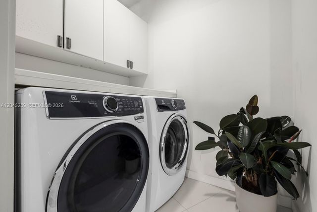 851 NE 1st Ave 3403, Miami, FL 33132
