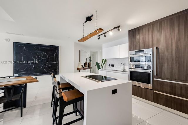 851 NE 1st Ave 3403, Miami, FL 33132