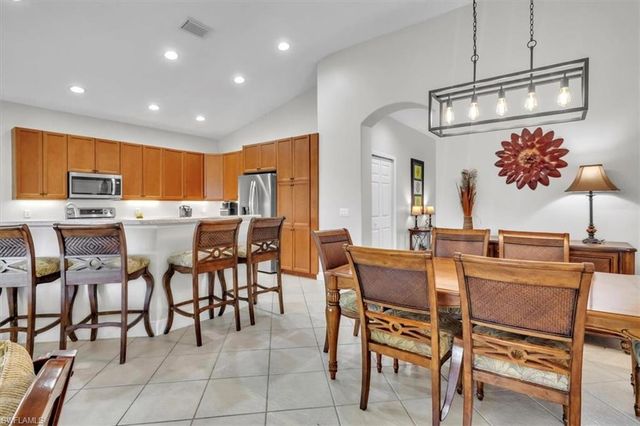 9276 Aviano DR 202, Fort Myers, FL 33913