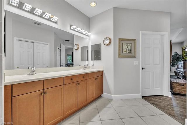 9276 Aviano DR 202, Fort Myers, FL 33913