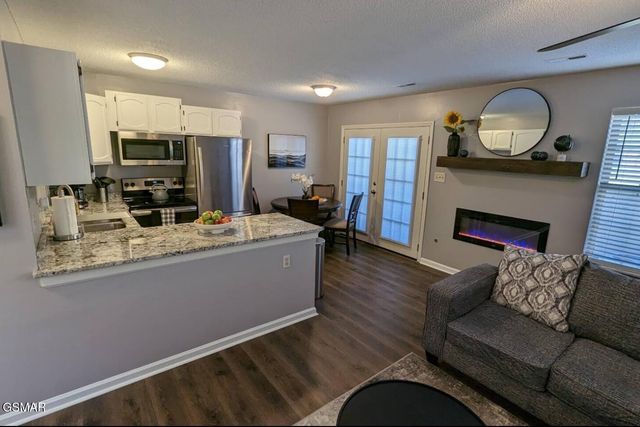 1303 Mountain Meadows Way, Sevierville, TN 37862