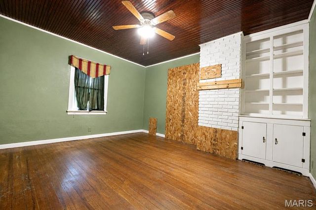 407 S Mulberry Street, Highland, IL 62249