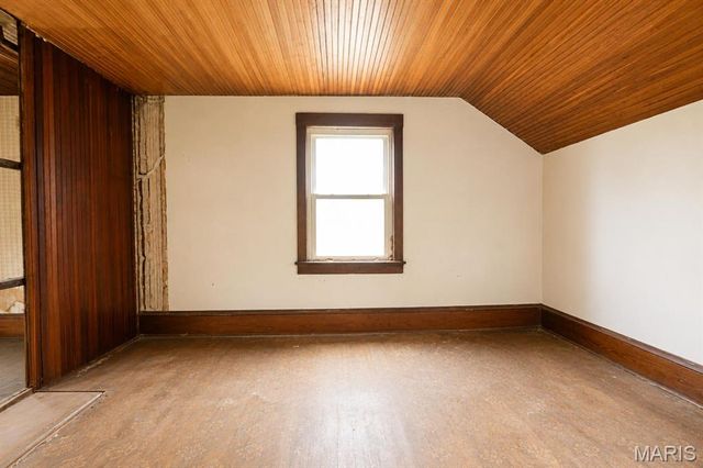 407 S Mulberry Street, Highland, IL 62249