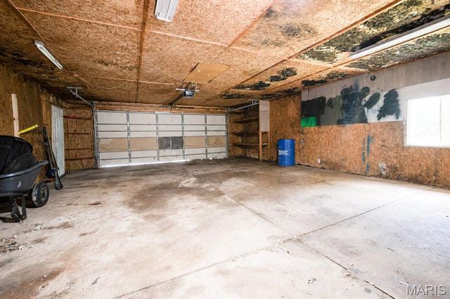 407 S Mulberry Street, Highland, IL 62249