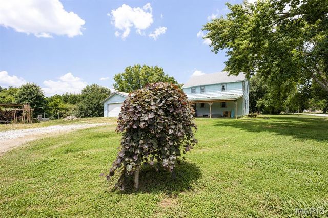 407 S Mulberry Street, Highland, IL 62249
