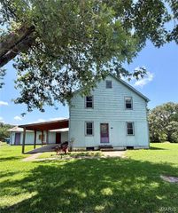 407 S Mulberry Street, Highland, IL 62249