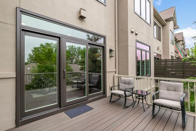 337 Willoughby Way W, Minnetonka, MN 55305