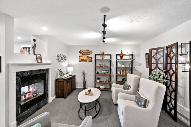 337 Willoughby Way W, Minnetonka, MN 55305