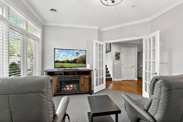 337 Willoughby Way W, Minnetonka, MN 55305