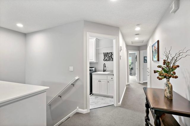 337 Willoughby Way W, Minnetonka, MN 55305