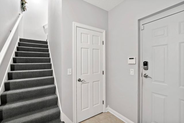 337 Willoughby Way W, Minnetonka, MN 55305