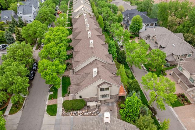 337 Willoughby Way W, Minnetonka, MN 55305